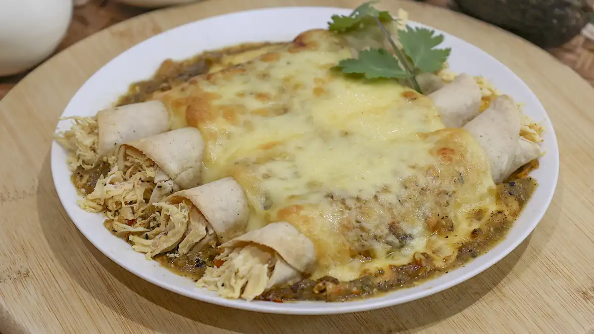 Enchiladas Verdes con Pollo